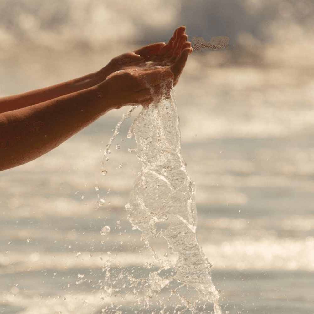 Modern-Clean-Travel-Agency-or-Blogger-Instagram-Post-Photo-Template-10-1000x1000